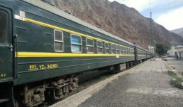 绿皮车在线观看,穿越时光的铁路记忆